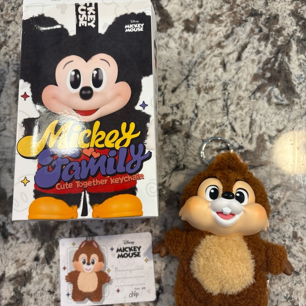 Disney Mickey Family Cute Together Keychain Chip
